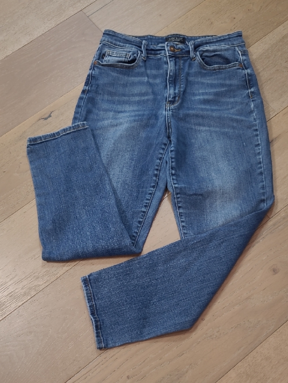 Judy Blue Jeans Women's sz 11/30 Slim Fit Mid Rise Cropped Denim Jean